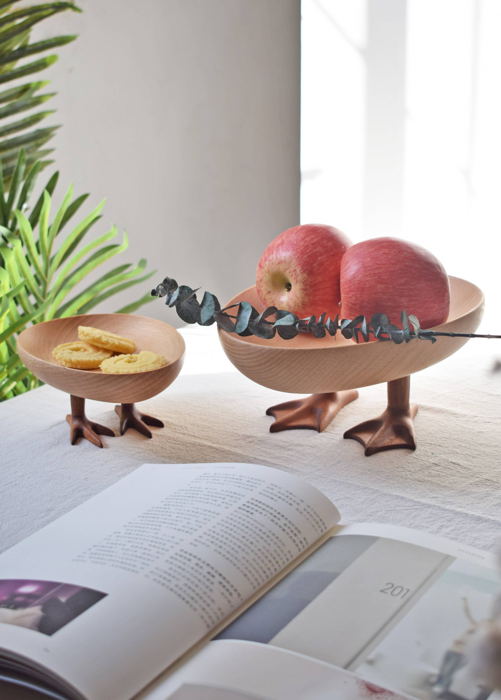 Walking Egg Tray - Handmade/Table Decoration