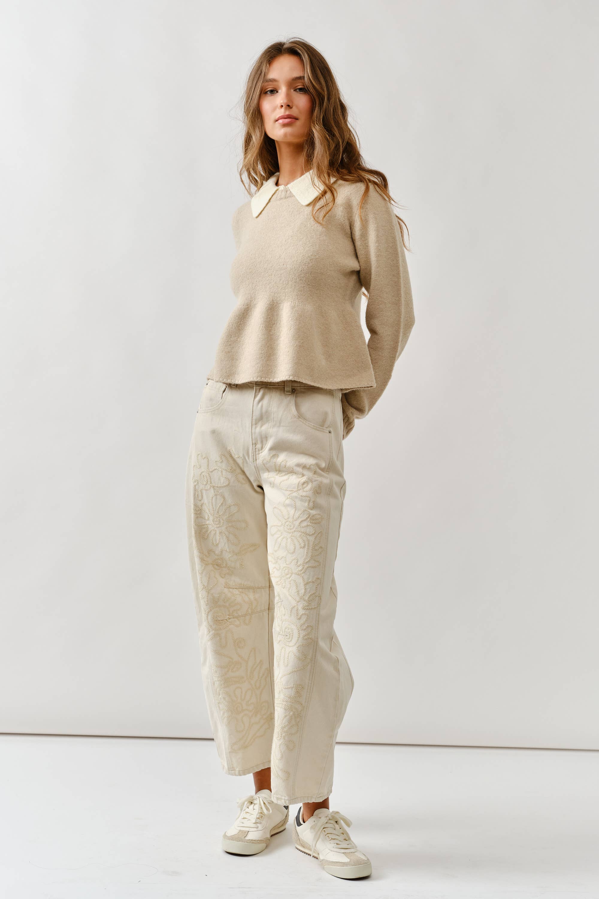 AJT5025 PEPLUM SWEATER WITH CONTRAST COLLAR
