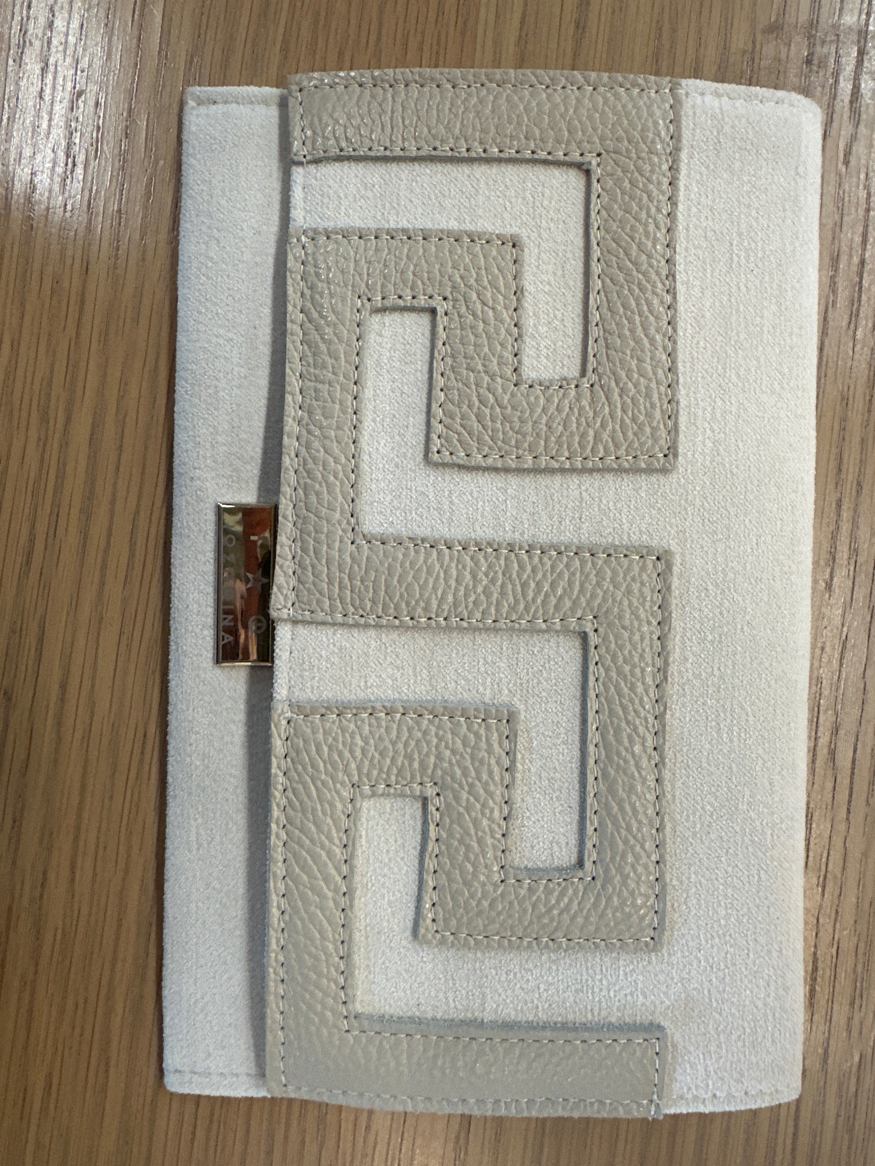 Iosophina Clutch BA 156