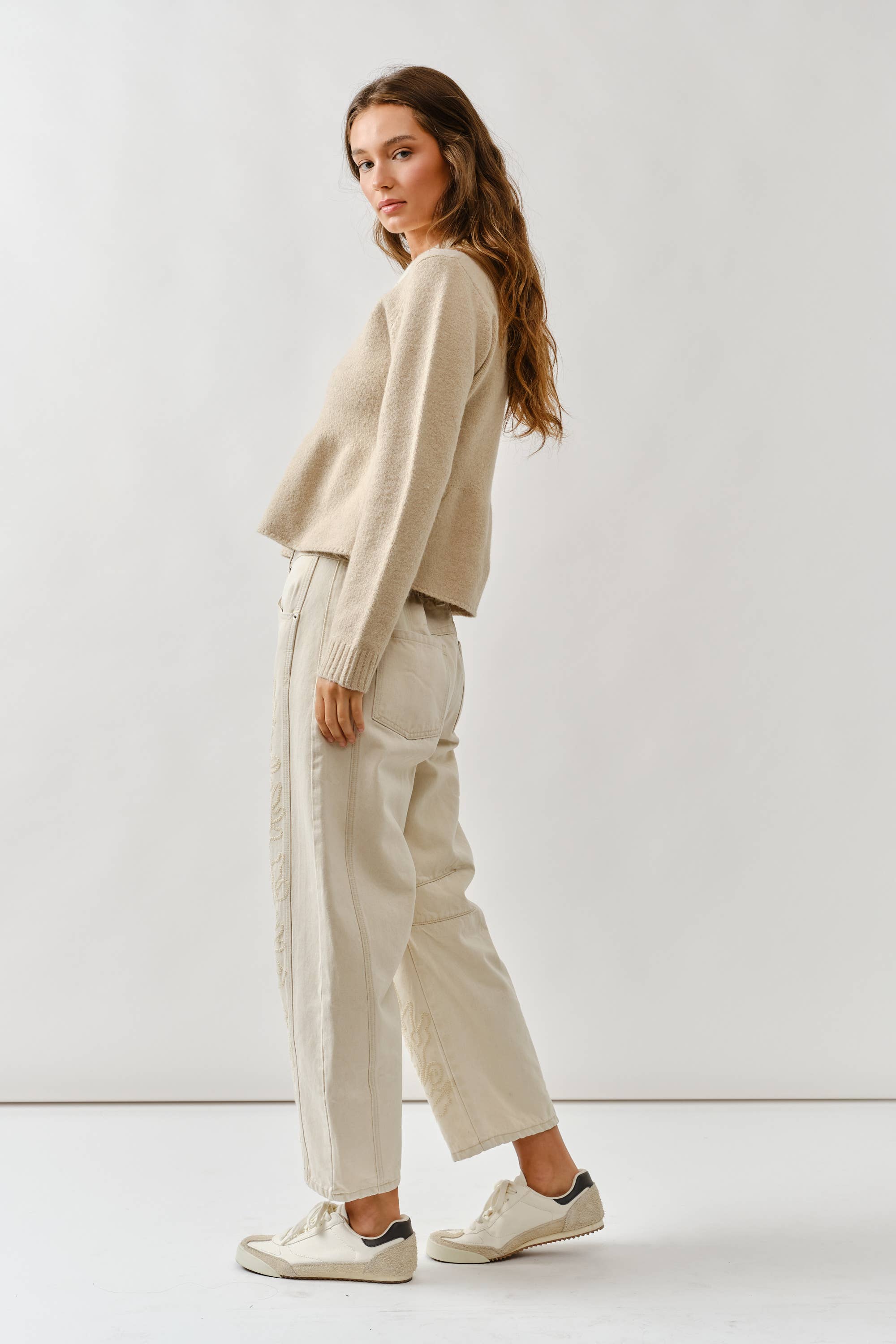 AJT5025 PEPLUM SWEATER WITH CONTRAST COLLAR