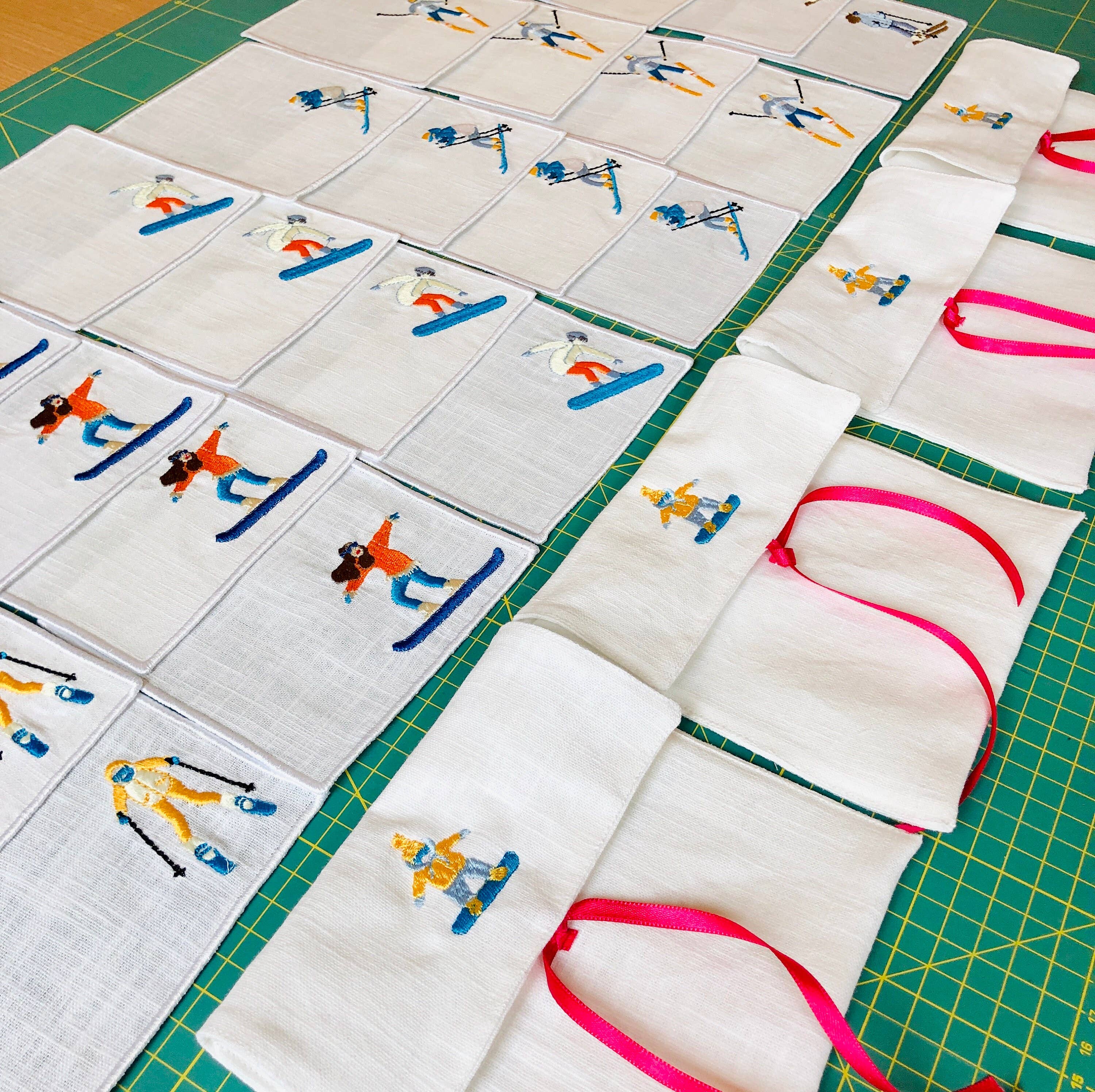 Set of 4/6 Embroider Winter Sport Olympics Cocktail Napkins