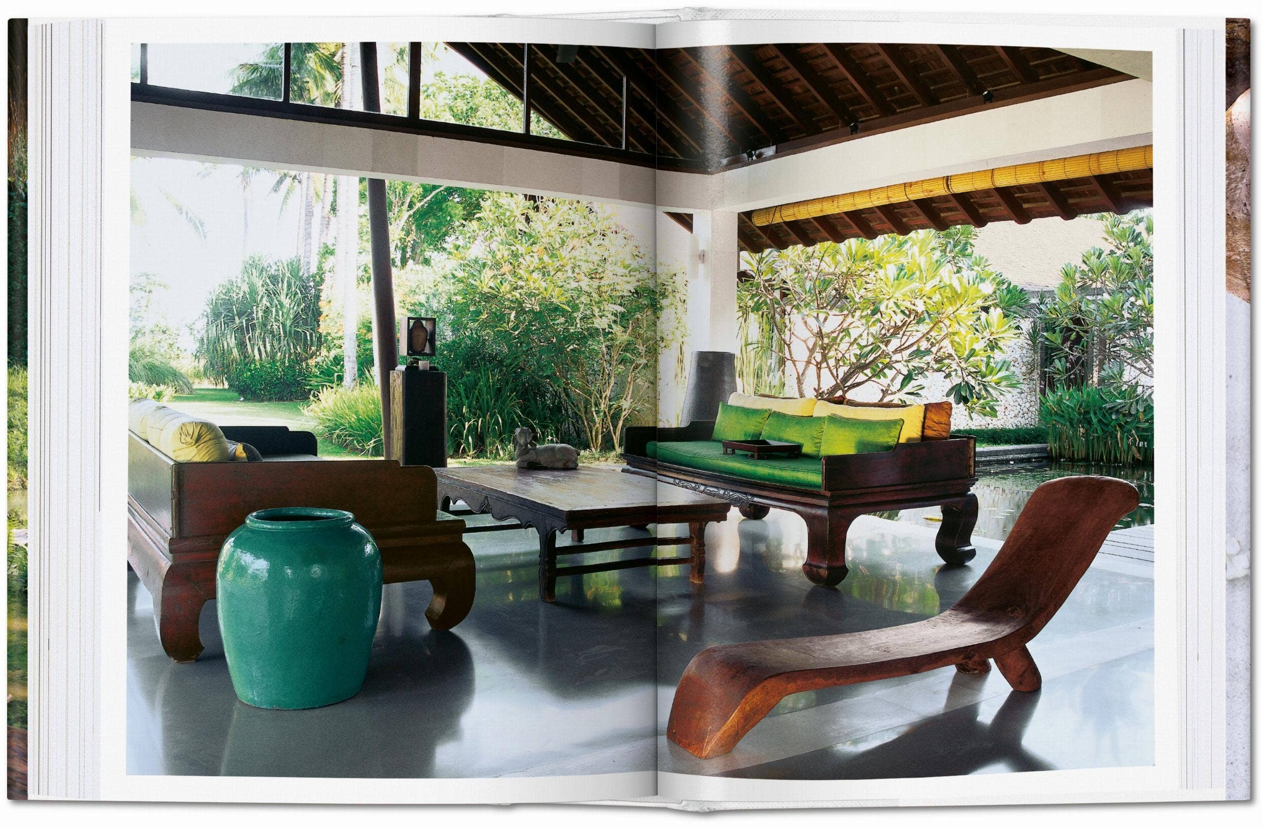 Living in Bali. 45th Ed (German, French, English)