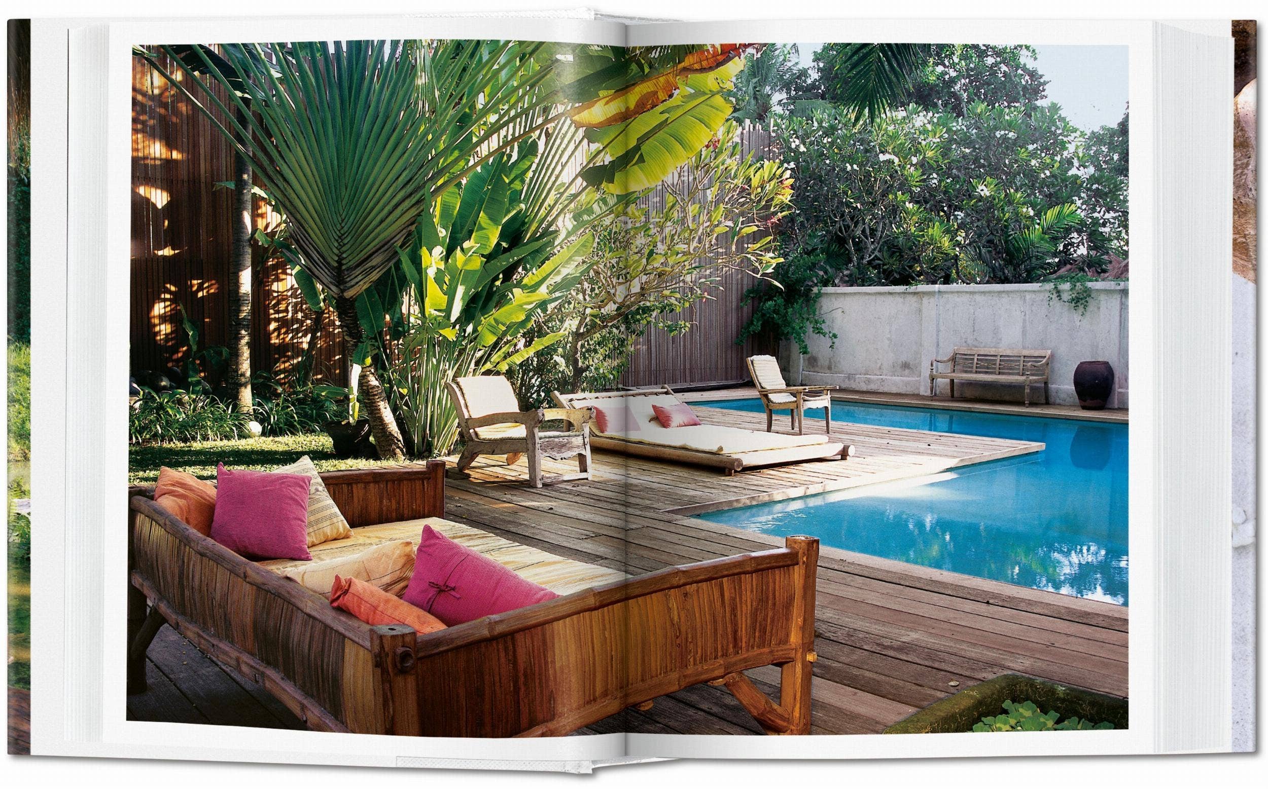 Living in Bali. 45th Ed (German, French, English)