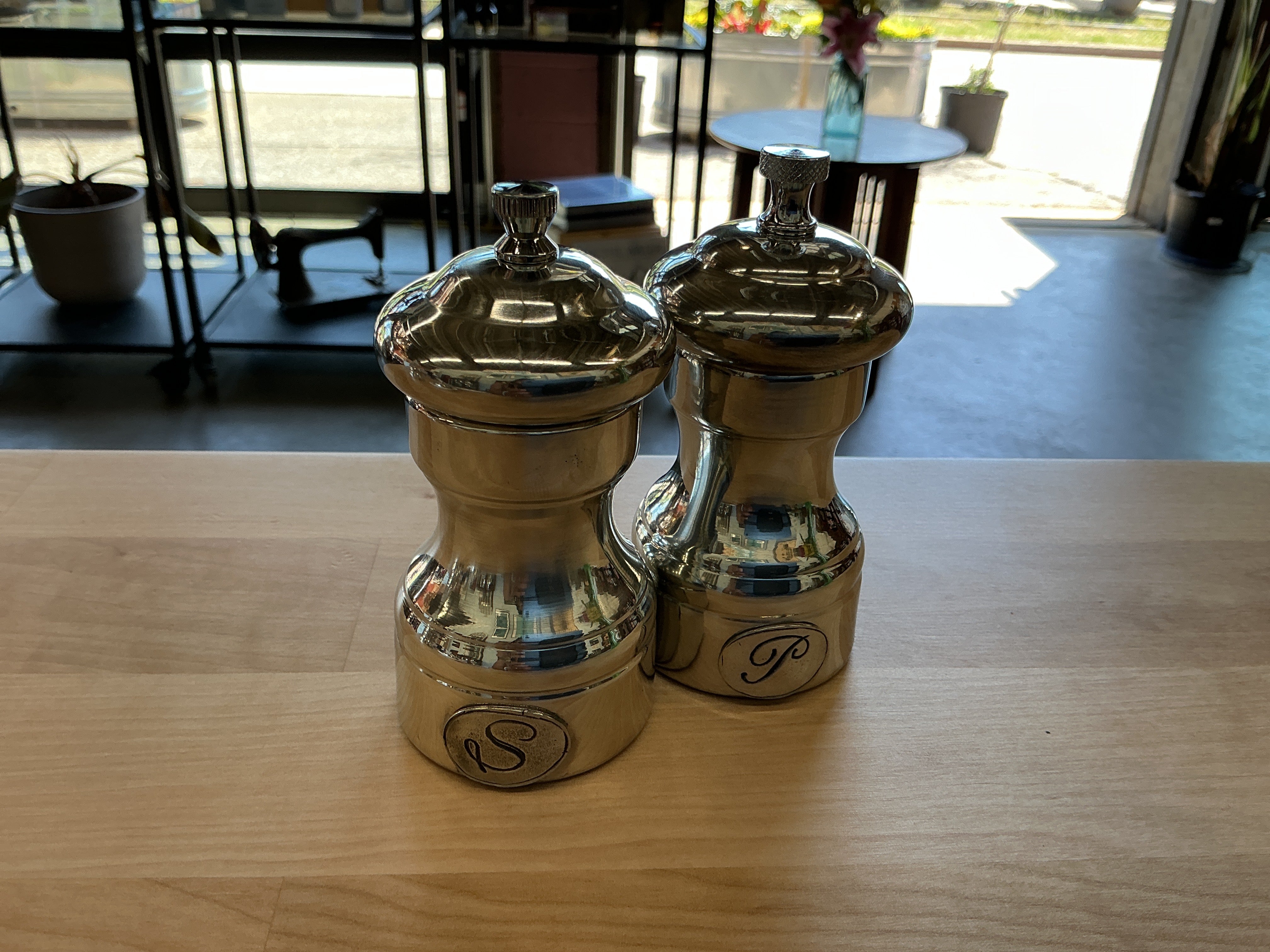 Tavola Petite Pewter Salt & Pepper Grinder set