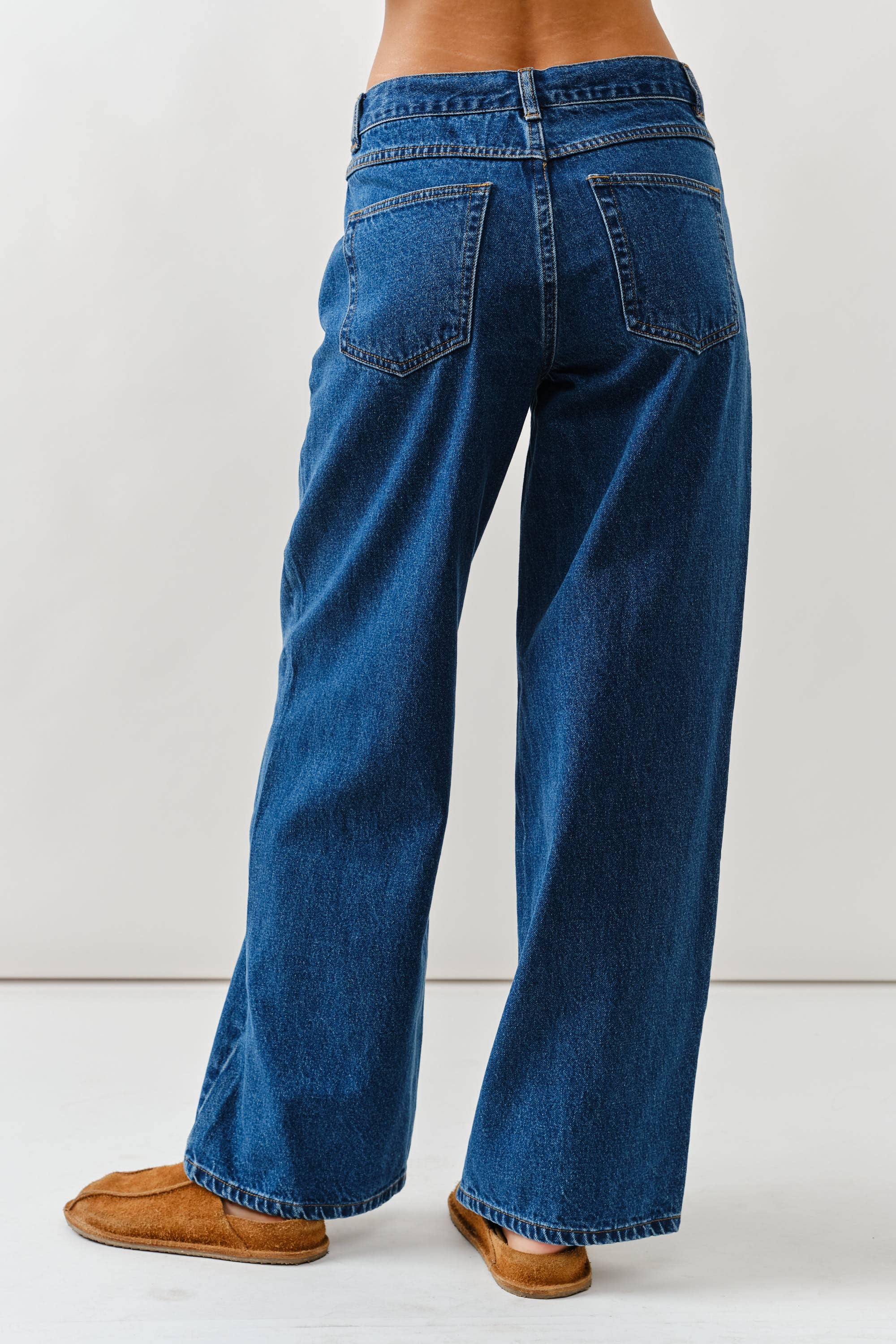 AJP5001 DRAWSTRING WAIST BOTTOM FLY STRAIGHT JEANS