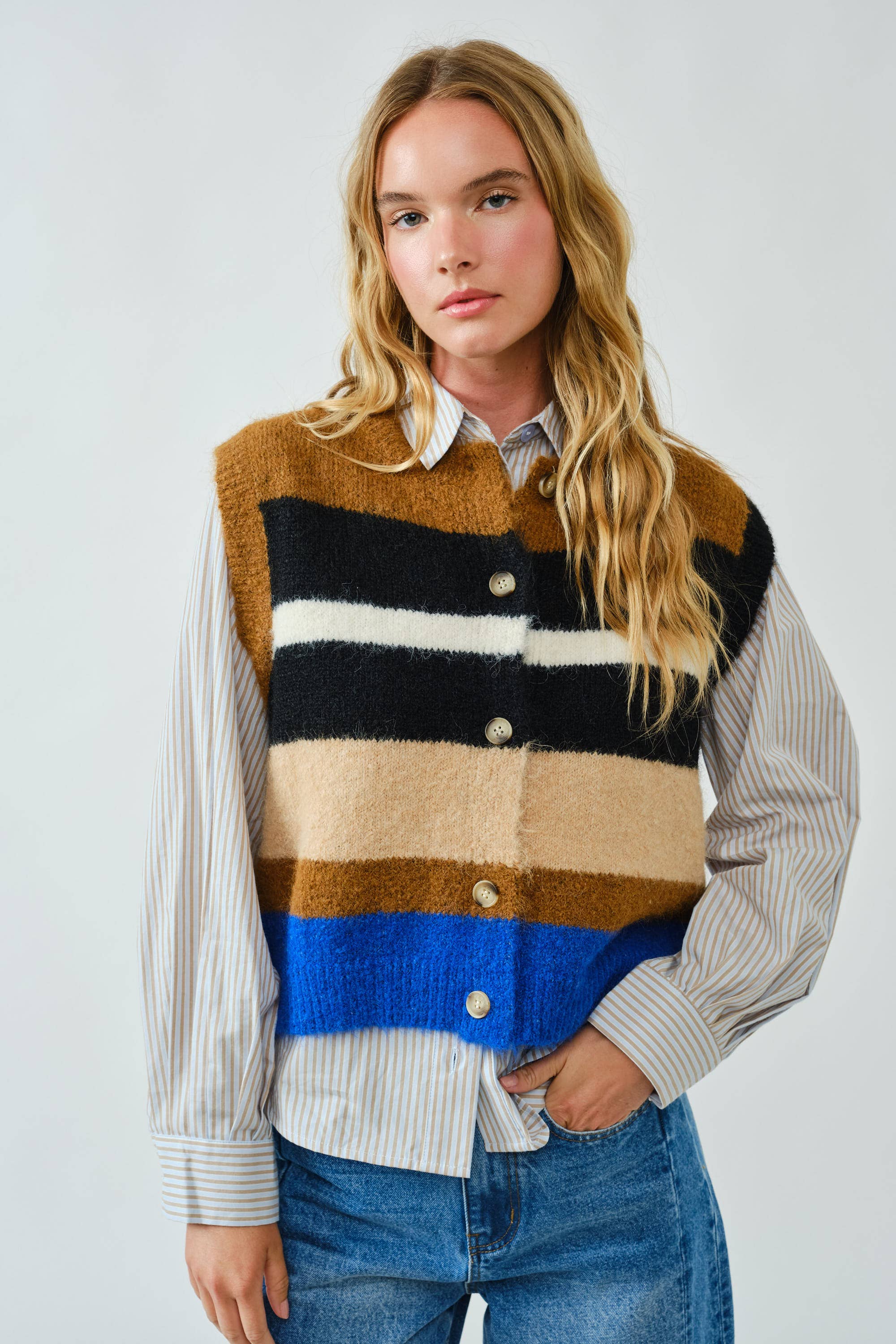 AJT5209 SOFT PULLOVER MULTICOLOR STRIPED SWEATER VEST