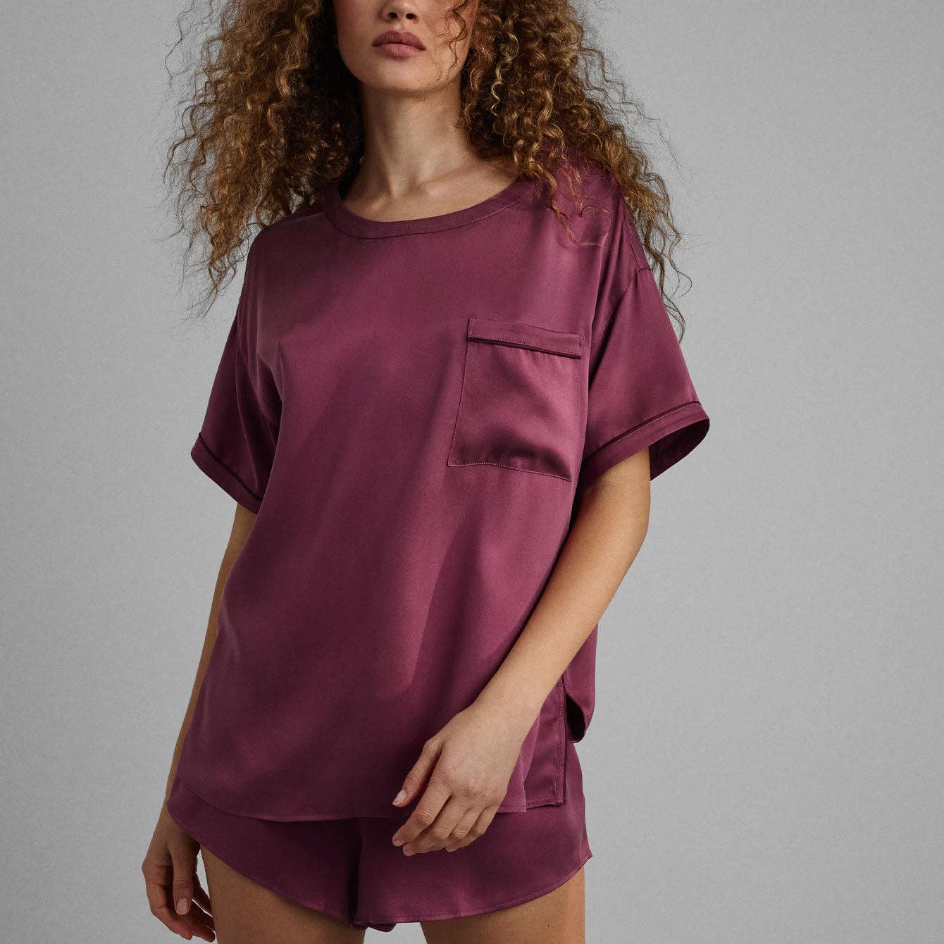 Washable Silk Piped Tee Short Set