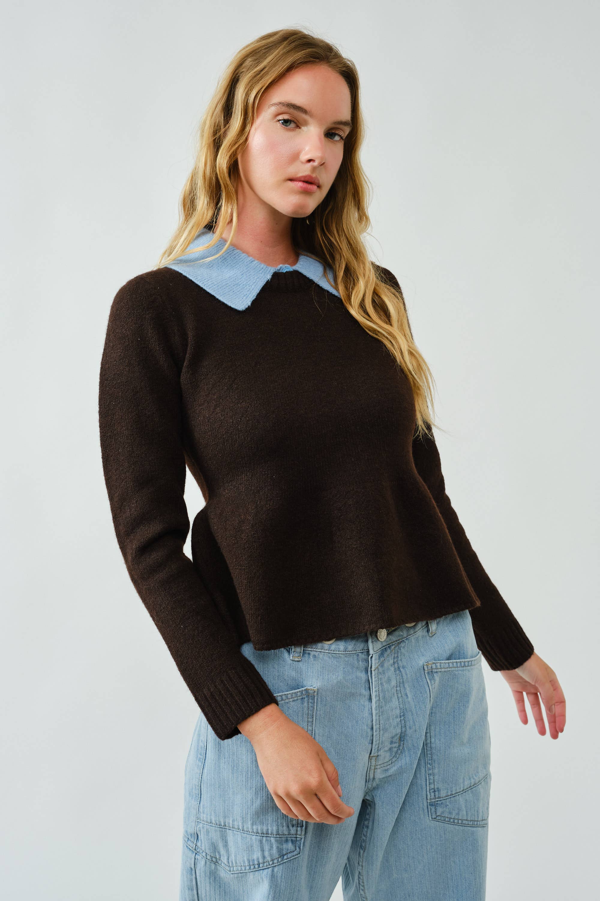 AJT5025 PEPLUM SWEATER WITH CONTRAST COLLAR