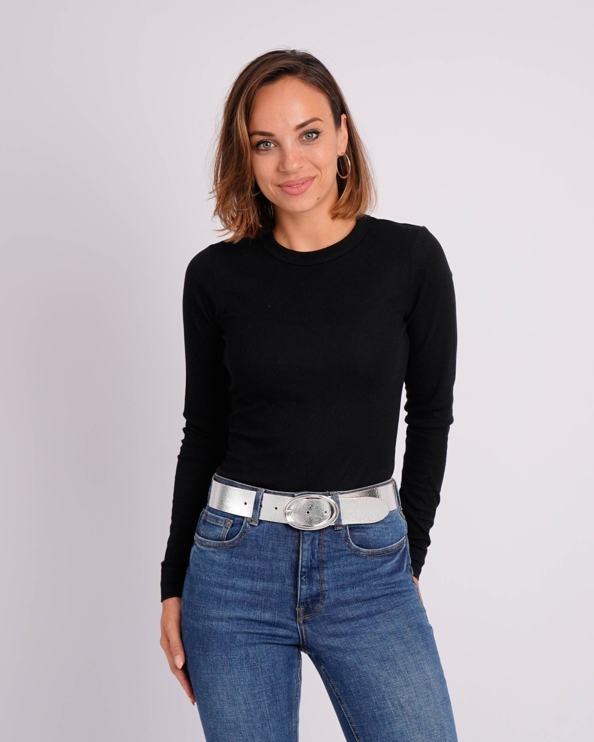 Chi | Metallic Leather Belt with Sleek Oval Buckle