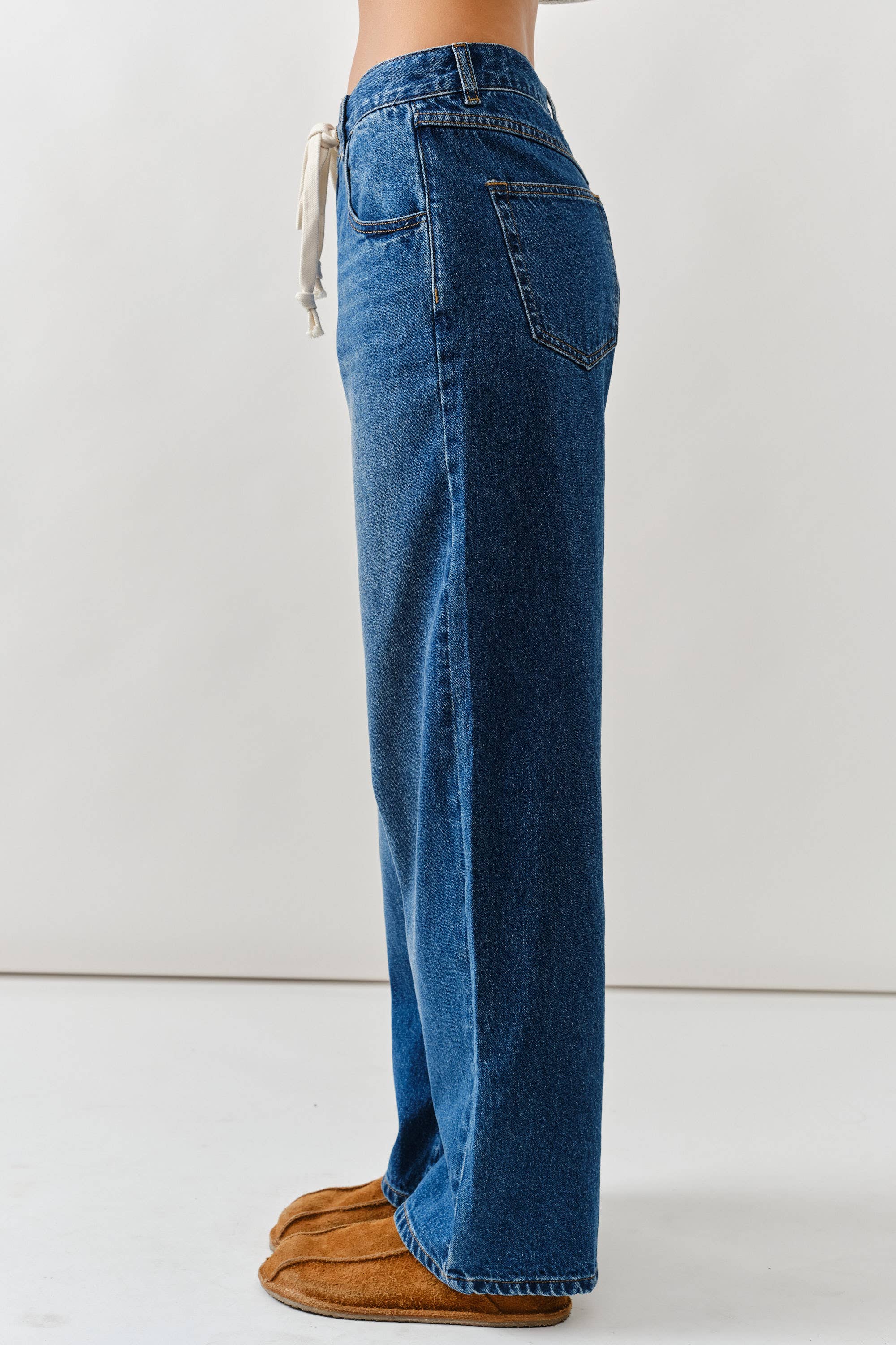 AJP5001 DRAWSTRING WAIST BOTTOM FLY STRAIGHT JEANS