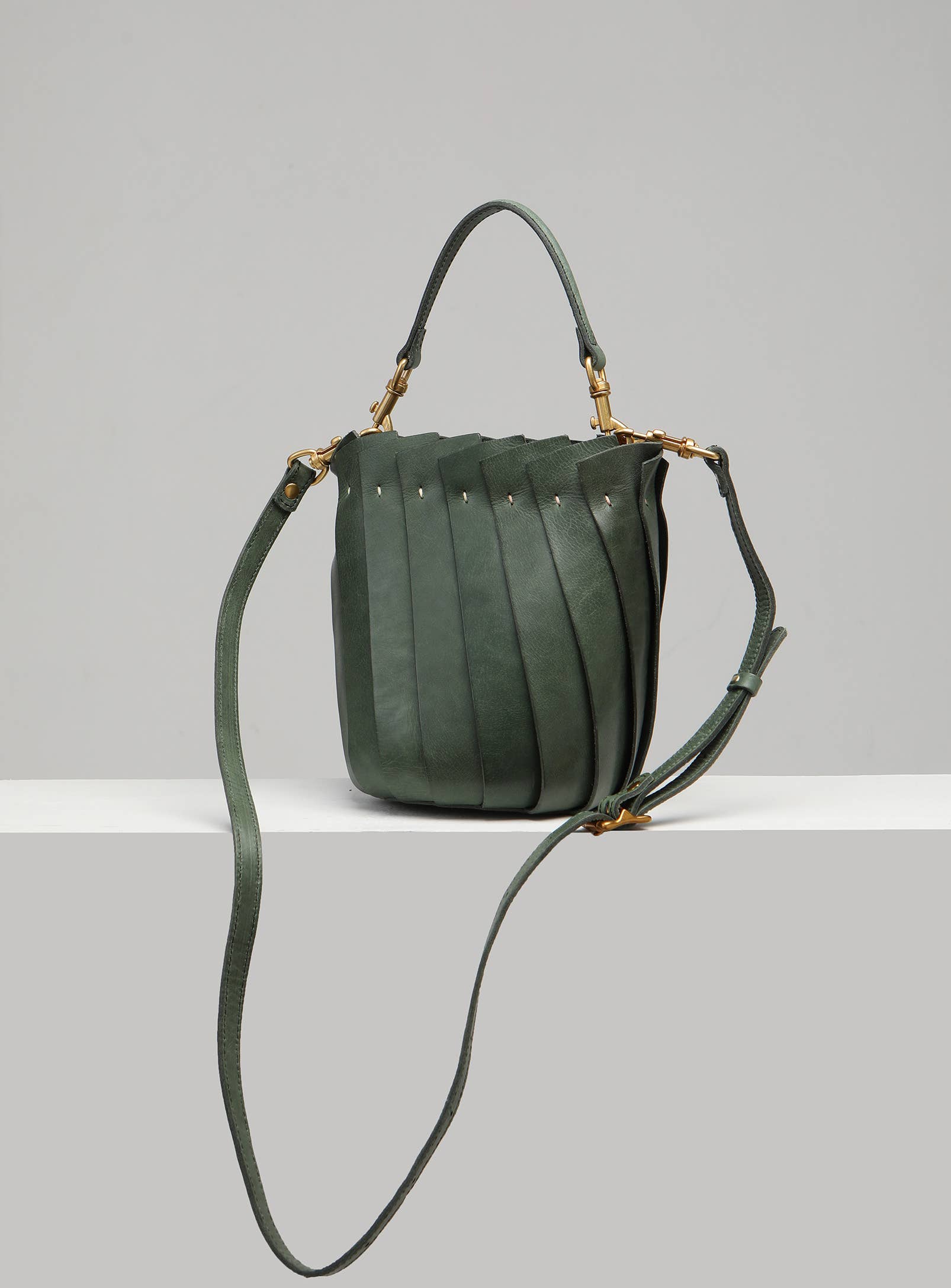 Bloom Bucket Tote - Hunter Green