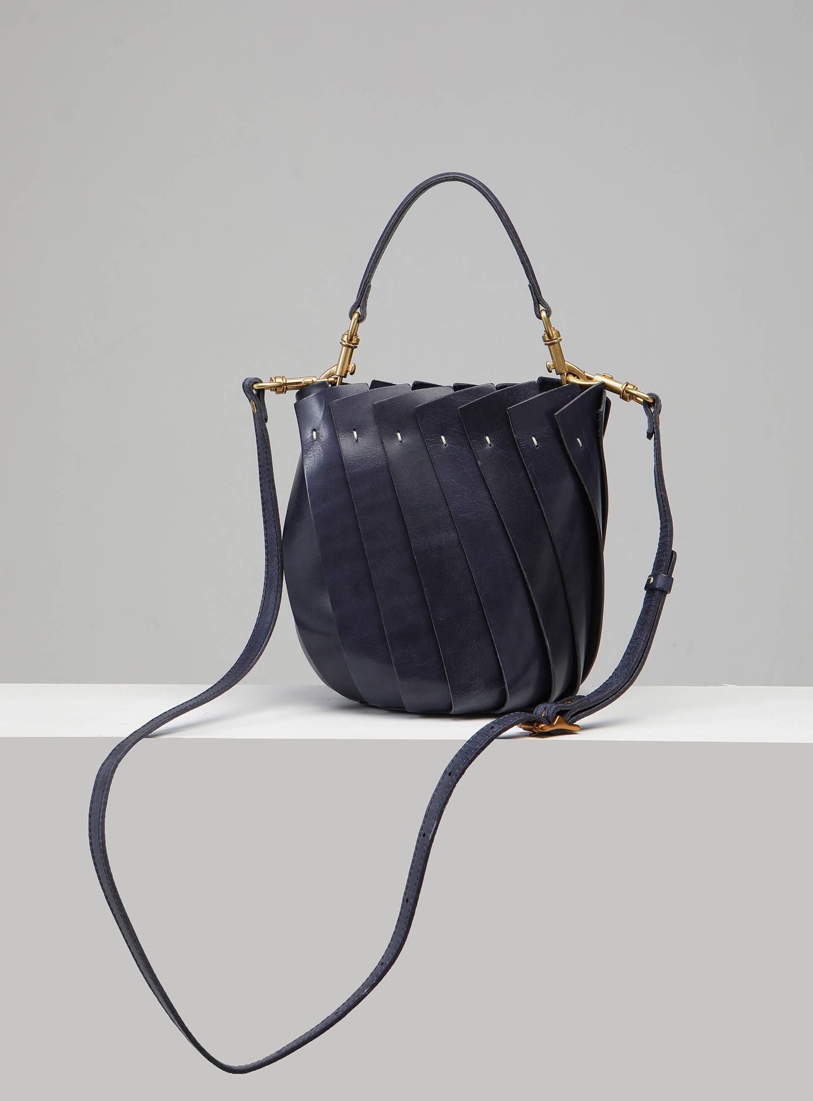 Bloom Bucket Tote - Midnight