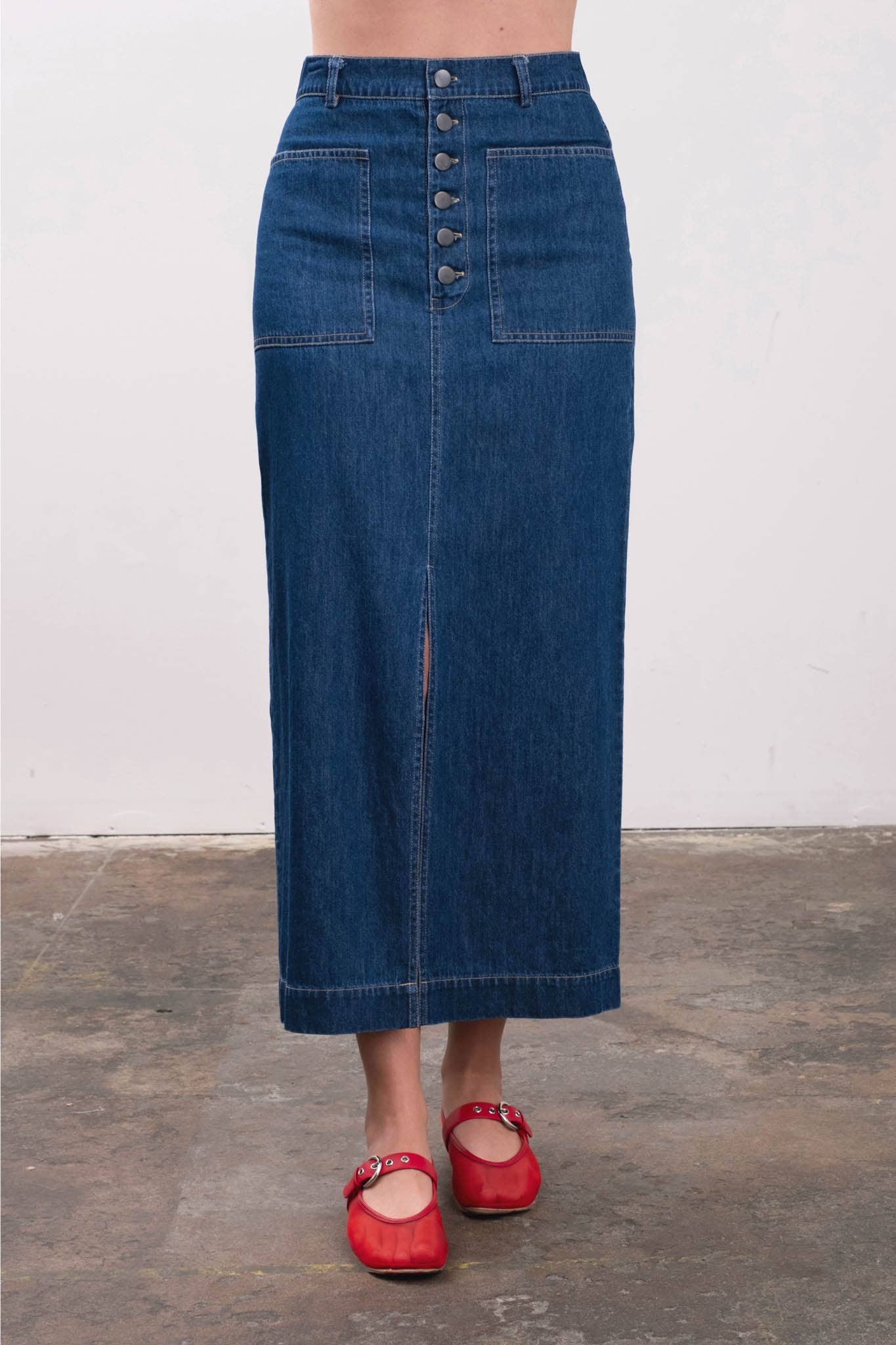 DENIM BUTTON FRONT DETAIL MIDI SKIRT