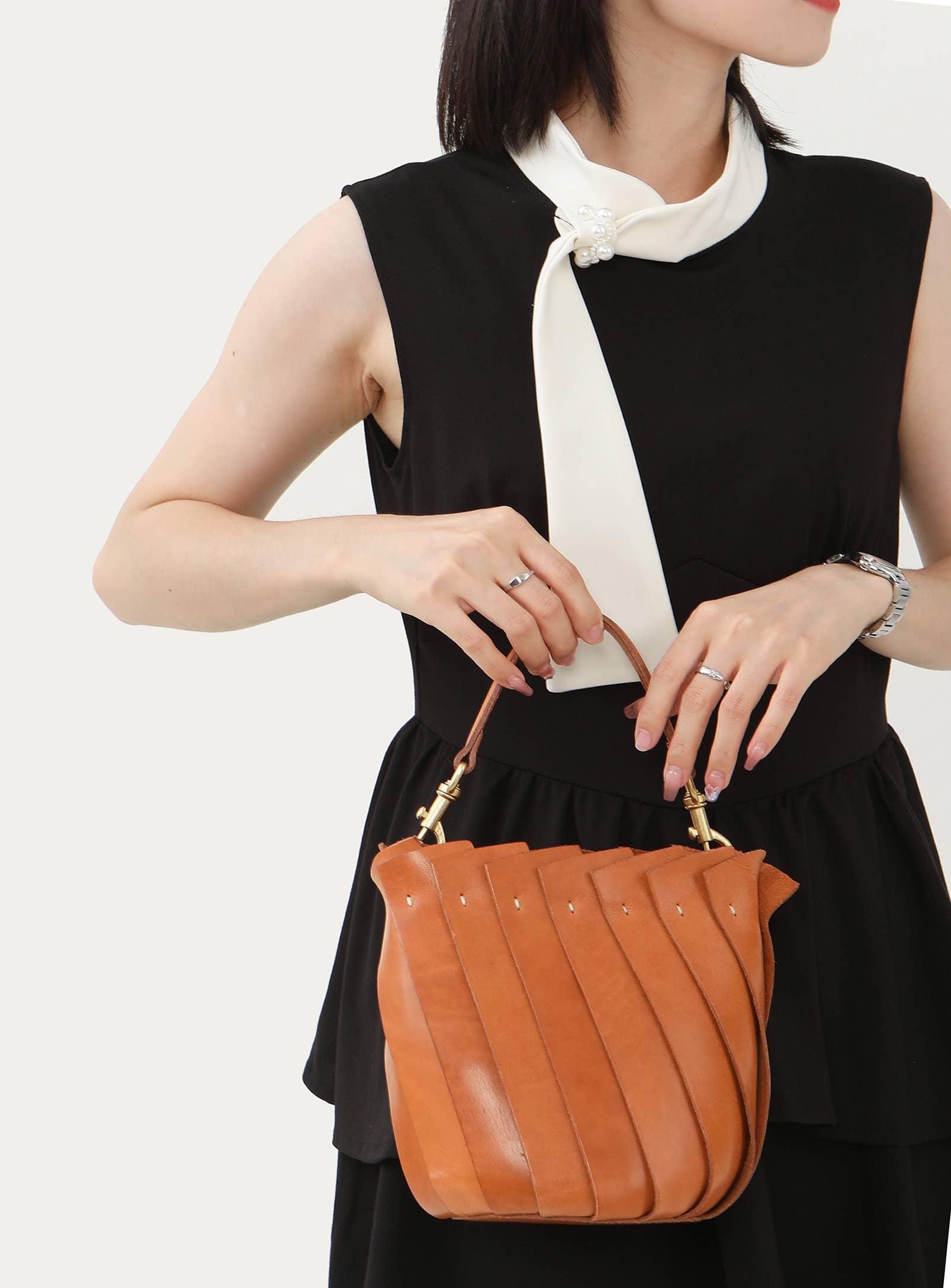 Bloom Bucket Tote - Midnight