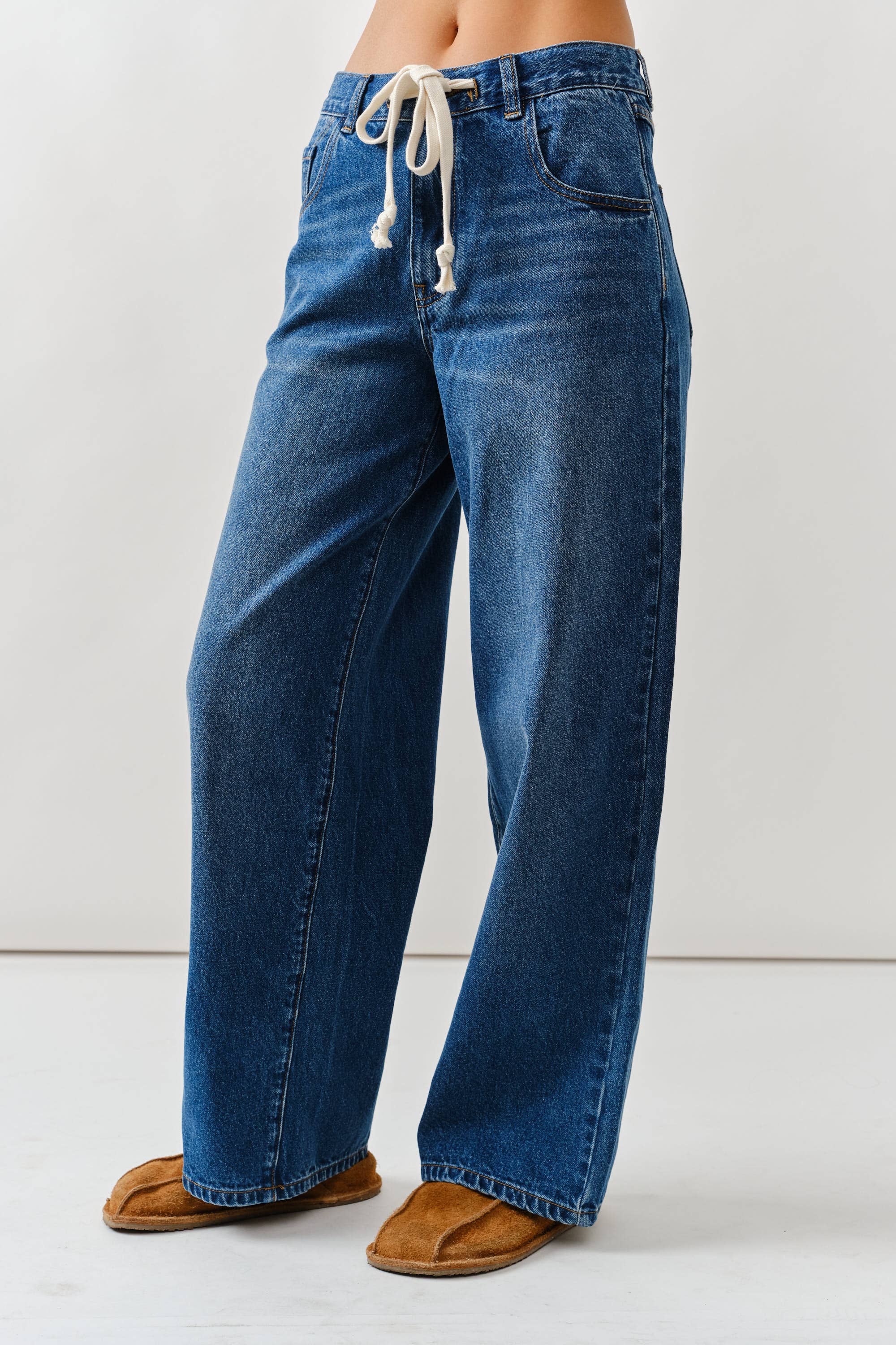 AJP5001 DRAWSTRING WAIST BOTTOM FLY STRAIGHT JEANS