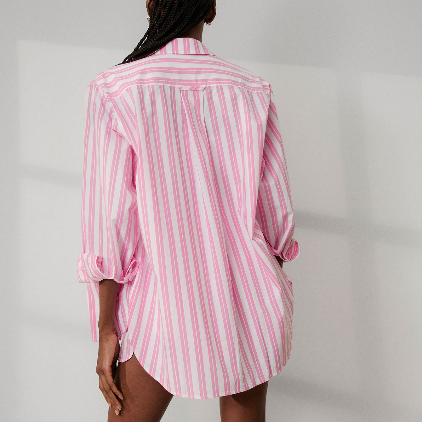Airy Cotton Curved Hem Shirt