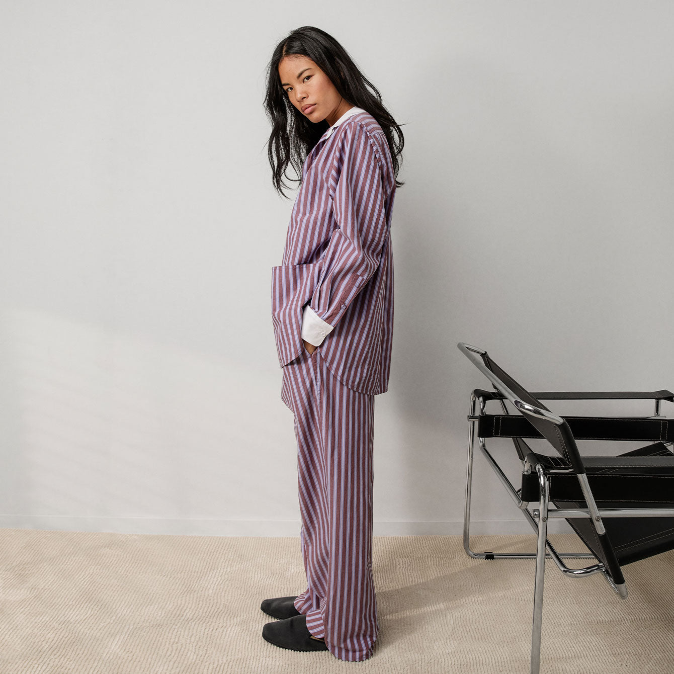 Airy Cotton Curved Hem Shirt