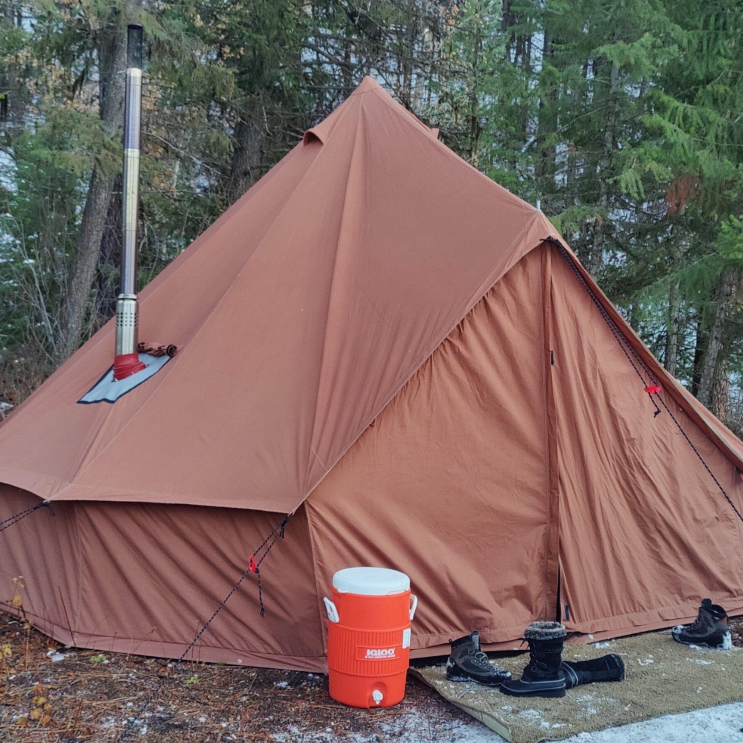 Used - 16' Regatta Bell Tent - Realtree Edge