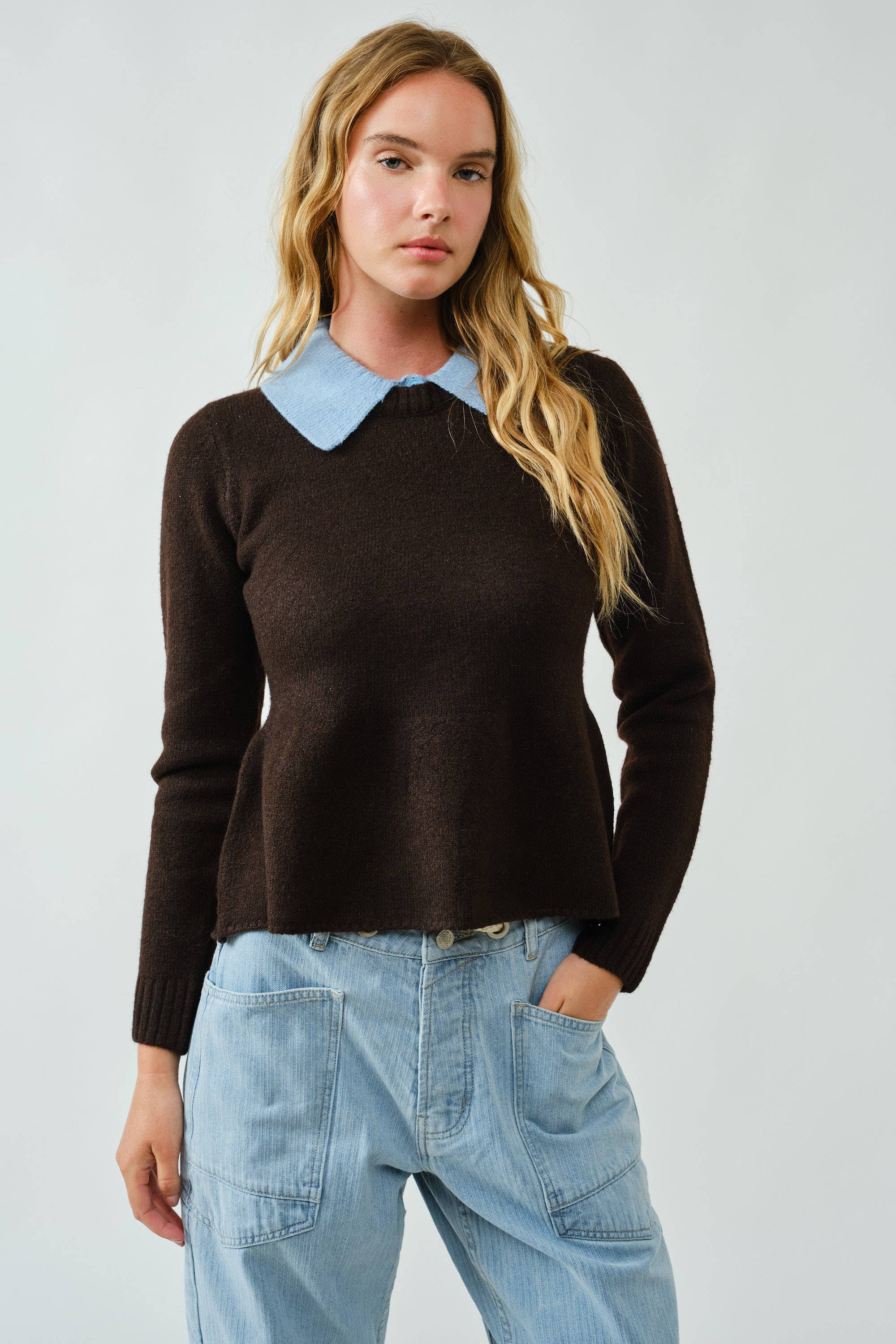 AJT5025 PEPLUM SWEATER WITH CONTRAST COLLAR