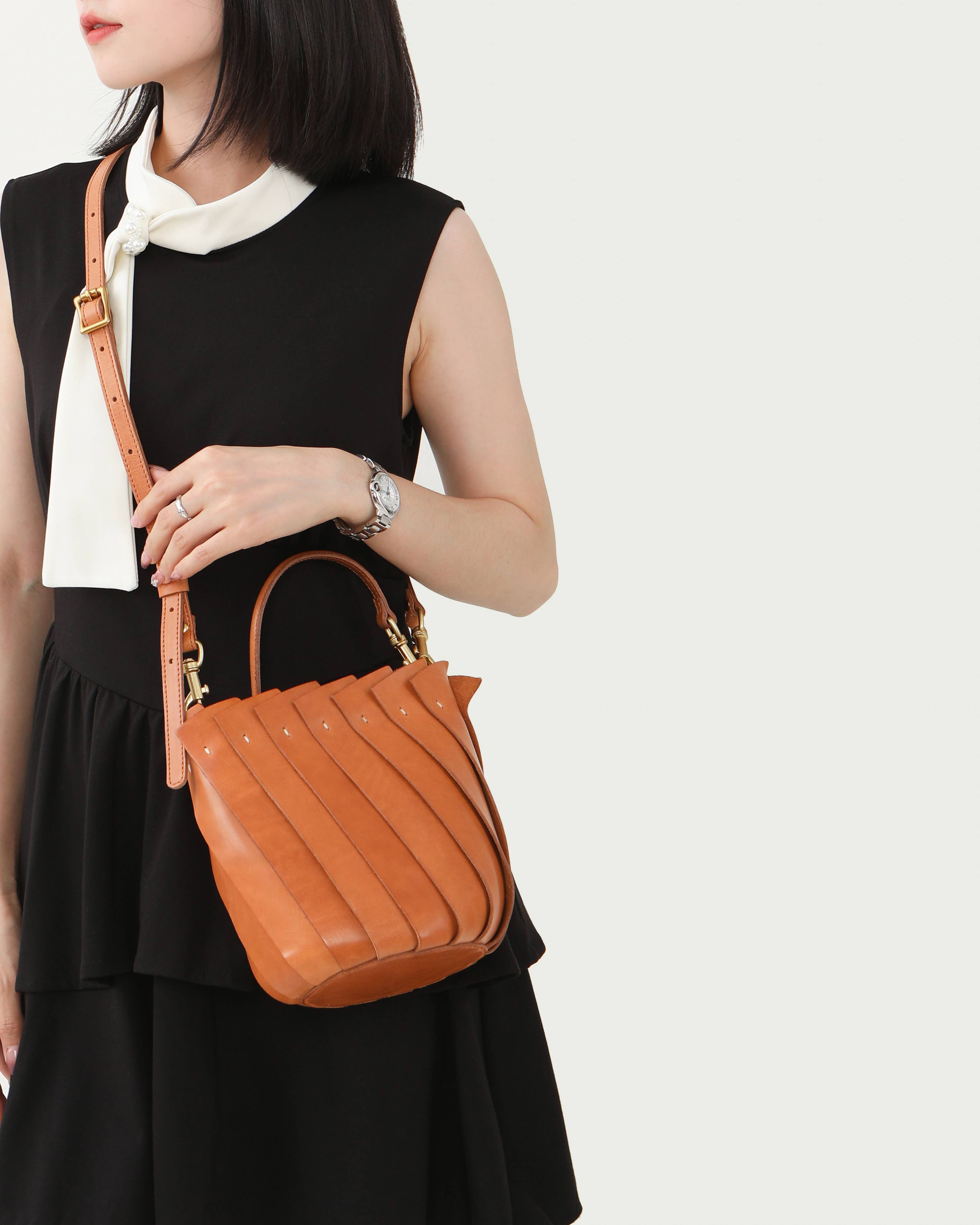 Bloom Bucket Tote - Midnight
