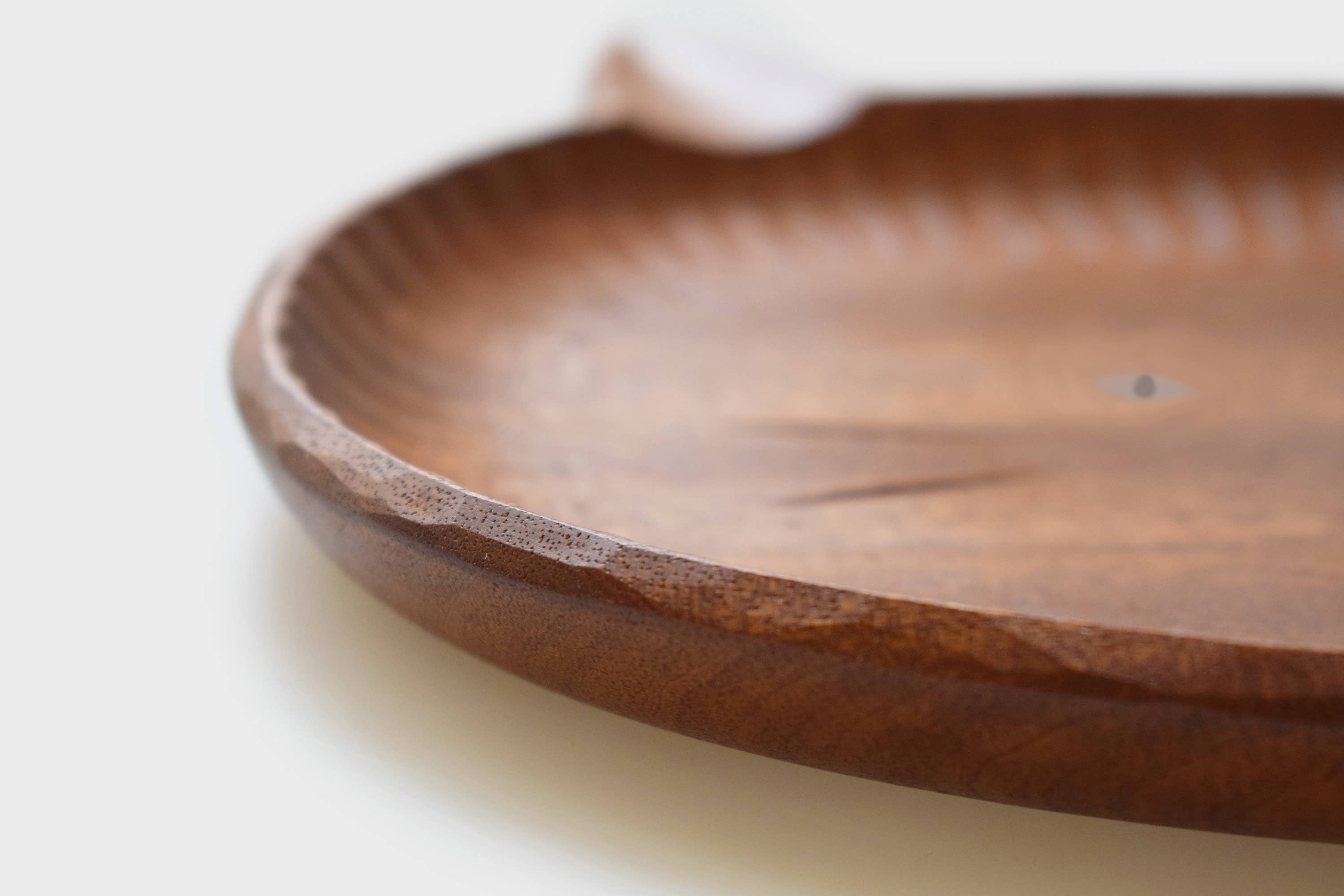 Hand carved wooden plate - Small Eyes Cat / Home Decor